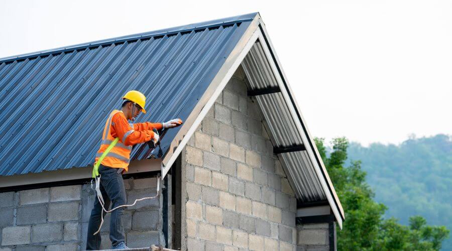 Professional gutter cleaning in Houston, AR